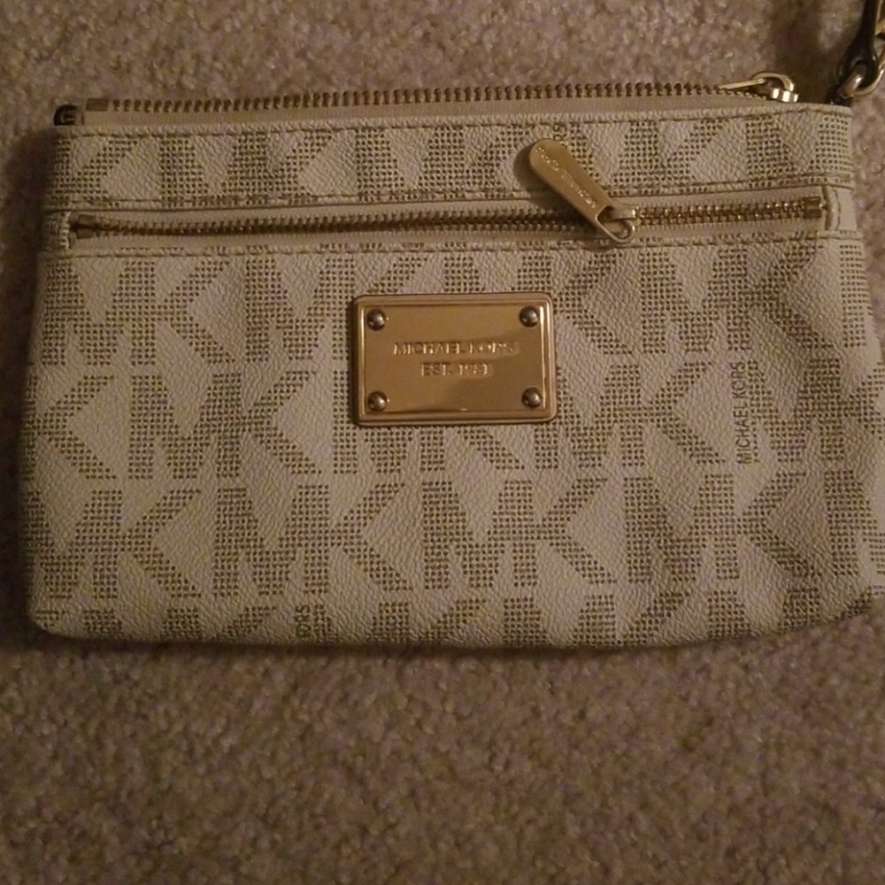 Michael Kors Wristlet